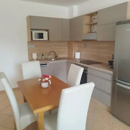 Domcek Badin, Banska Bystrica *