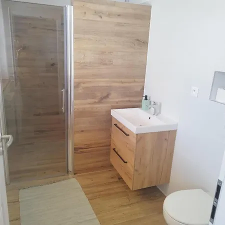 Hébergement de vacances Domcek Badin, Banska Bystrica