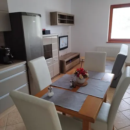 Domcek Badin, Banska Bystrica Hébergement de vacances *